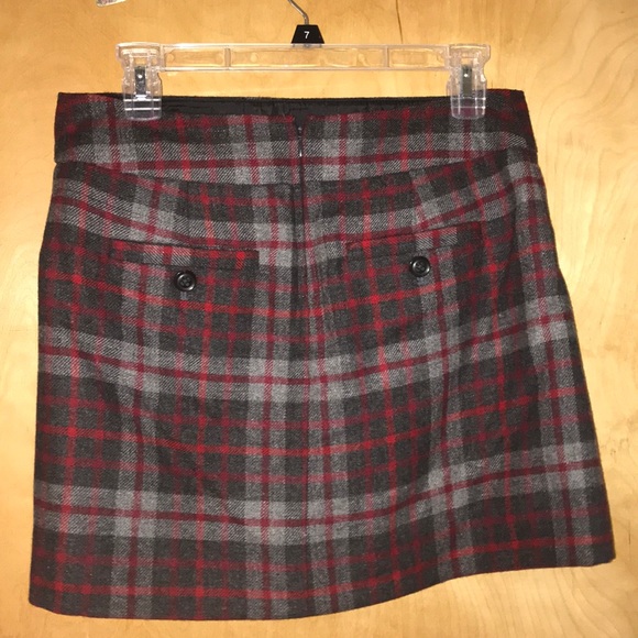 Stripped woolen skirt with buttons - Picture 2 of 4